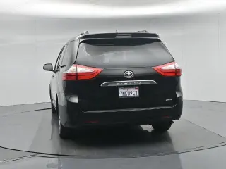 Toyota Sienna 2015 XLE 7-Passenger Auto Access Seat 4dr Mini-Van