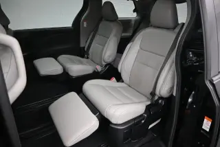 Toyota Sienna 2015 XLE 7-Passenger Auto Access Seat 4dr Mini-Van