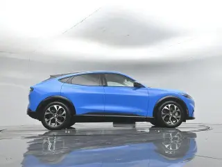 Ford Mustang Mach-E 2023 Premium 4dr SUV