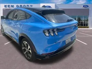 Ford Mustang Mach-E 2023 Premium 4dr SUV