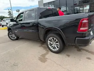 Ram 1500 2022 4x2 Laramie 4dr Crew Cab 5.6 ft. SB Pickup