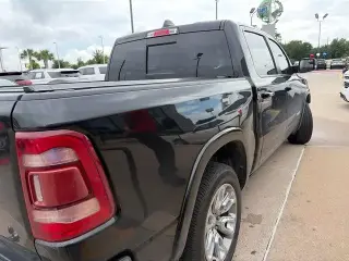 Ram 1500 2022 4x2 Laramie 4dr Crew Cab 5.6 ft. SB Pickup