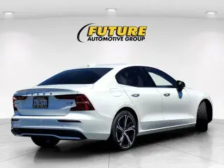 Volvo S60 2024 AWD B5 Core Dark Theme 4dr Sedan