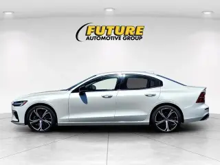Volvo S60 2024 AWD B5 Core Dark Theme 4dr Sedan