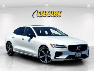Volvo S60 2024 AWD B5 Core Dark Theme 4dr Sedan