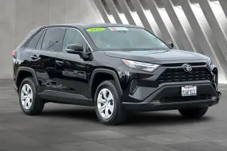 Toyota RAV4 2025 LE 4dr SUV