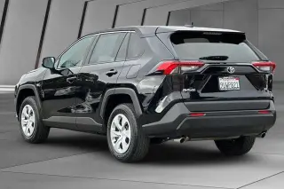 Toyota RAV4 2025 LE 4dr SUV