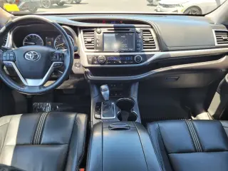 Toyota Highlander 2017 AWD XLE 4dr SUV