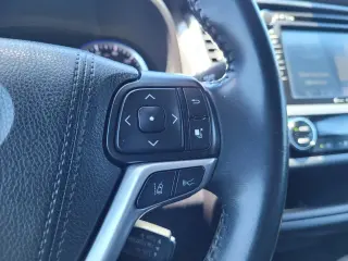 Toyota Highlander 2017 AWD XLE 4dr SUV
