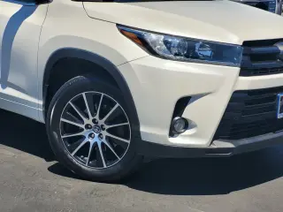 Toyota Highlander 2017 AWD XLE 4dr SUV