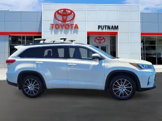 Toyota Highlander 2017 AWD XLE 4dr SUV