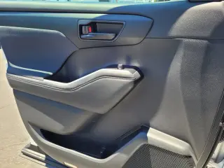 Toyota Highlander 2023 AWD L 4dr SUV