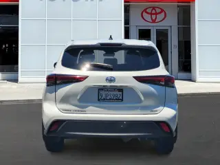 Toyota Highlander 2023 AWD L 4dr SUV