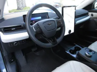 Ford Mustang Mach-E 2023 Premium 4dr SUV