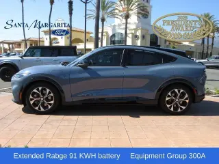 Ford Mustang Mach-E 2023 Premium 4dr SUV