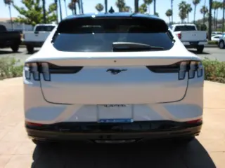 Ford Mustang Mach-E 2023 Premium 4dr SUV