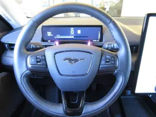 Ford Mustang Mach-E 2023 Premium 4dr SUV