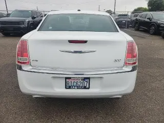 Chrysler 300 2013 AWD Base 4dr Sedan
