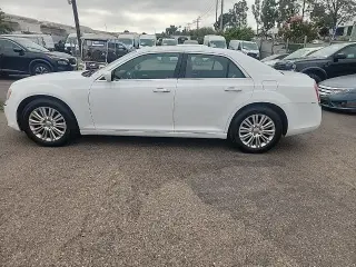 Chrysler 300 2013 AWD Base 4dr Sedan
