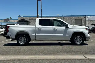 Chevrolet Silverado 1500 2023 4x4 LT 4dr Crew Cab 5.8 ft. SB w/2FL