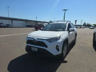 Toyota RAV4 2019 AWD XLE 4dr SUV