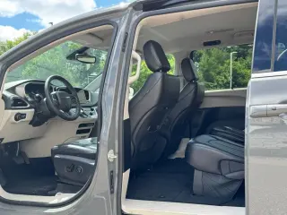 Chrysler Pacifica 2023 Touring L 4dr Mini-Van
