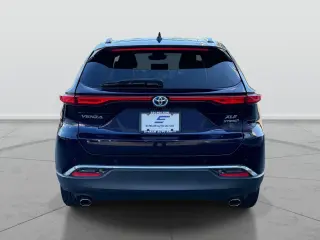 Toyota Venza 2021 AWD XLE 4dr Crossover