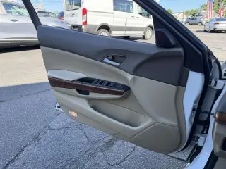 Honda Accord 2010 EX-L V6 4dr Sedan