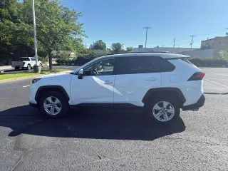 Toyota RAV4 2020 AWD XLE 4dr SUV