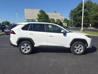 Toyota RAV4 2020 AWD XLE 4dr SUV