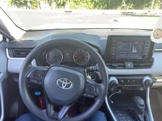 Toyota RAV4 2020 AWD XLE 4dr SUV
