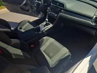 Honda Civic 2019 Si 2dr Coupe w/Summer Tires