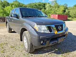 Nissan Frontier 2014 4x4 S 4dr Crew Cab 5 ft. SB Pickup 6M