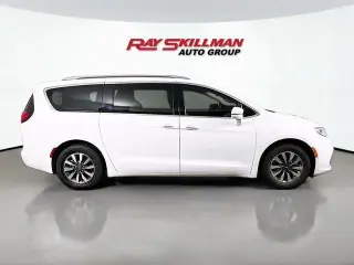 Chrysler Pacifica Hybrid 2021 Touring L 4dr Mini-Van