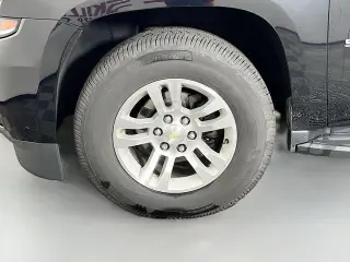 Chevrolet Suburban 2018 4x4 LT 4dr SUV