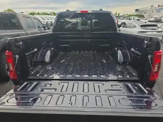 Ford F-150 2023 4x4 Lariat 4dr SuperCrew 5.5 ft. SB