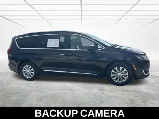 Chrysler Pacifica 2018 Touring L 4dr Mini-Van