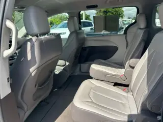 Chrysler Pacifica 2018 Touring L 4dr Mini-Van