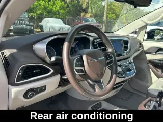Chrysler Pacifica 2018 Touring L 4dr Mini-Van
