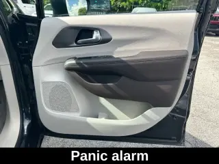 Chrysler Pacifica 2018 Touring L 4dr Mini-Van