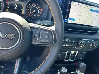 Jeep Wrangler 2024 4x4 Sport 4dr SUV