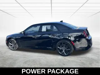 Chrysler 300 2021 Touring 4dr Sedan