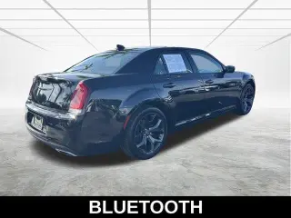 Chrysler 300 2021 Touring 4dr Sedan