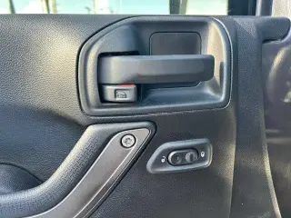 Jeep Wrangler Unlimited 2016 4x4 Sport S 4dr SUV