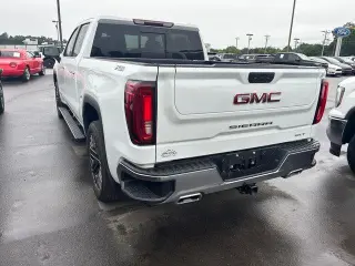 GMC Sierra 1500 2021 4x4 SLT 4dr Crew Cab 5.8 ft. SB
