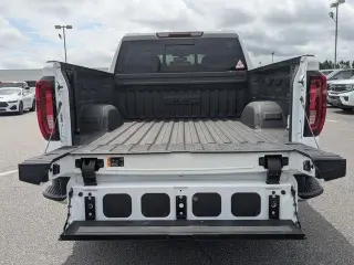 GMC Sierra 1500 2021 4x4 SLT 4dr Crew Cab 5.8 ft. SB
