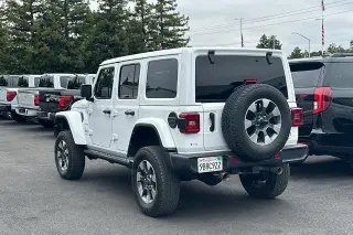 Jeep Wrangler Unlimited 2022 4x4 Sahara 4dr SUV