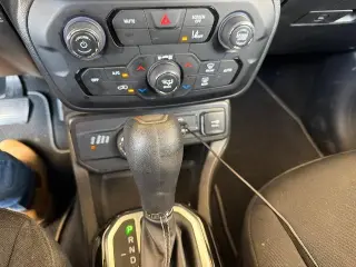 Jeep Renegade 2021 4x4 Latitude 4dr SUV