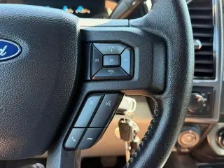 Ford F-150 2018 4x4 King Ranch 4dr SuperCrew 5.5 ft. SB
