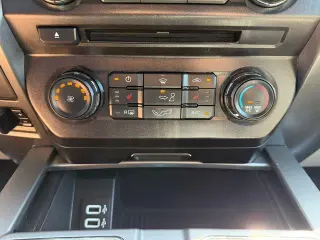 Ford F-150 2018 4x4 King Ranch 4dr SuperCrew 5.5 ft. SB